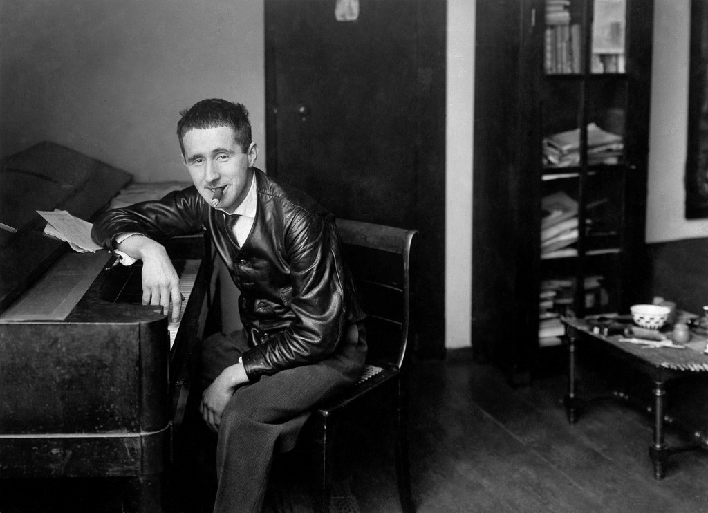 Pequeño homenaje a Bertolt Brecht: De todos los&nbsp;objetos